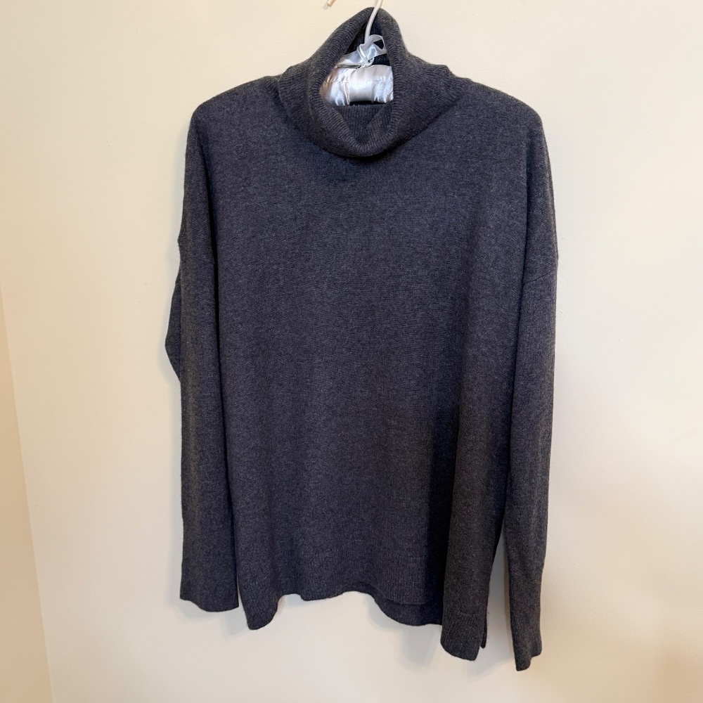 Large Ralph Lauren Cashmere Gray Sweater